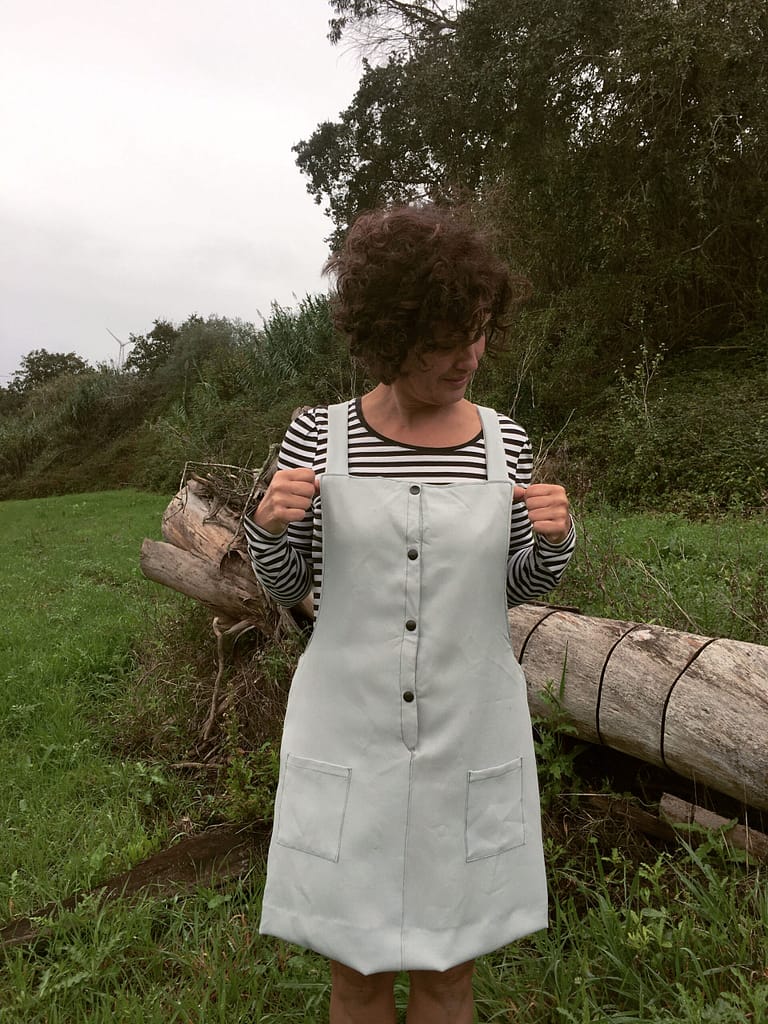 vestir-se com roupa de segunda mão ou feita por nós próprios