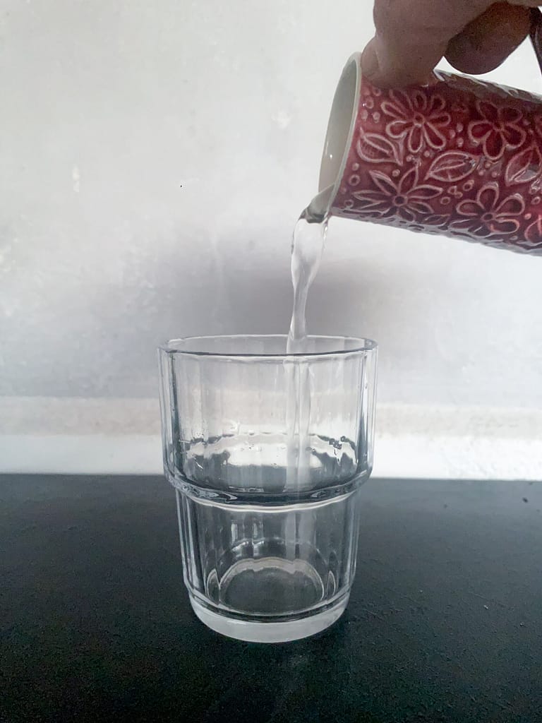 agua com limão jejum